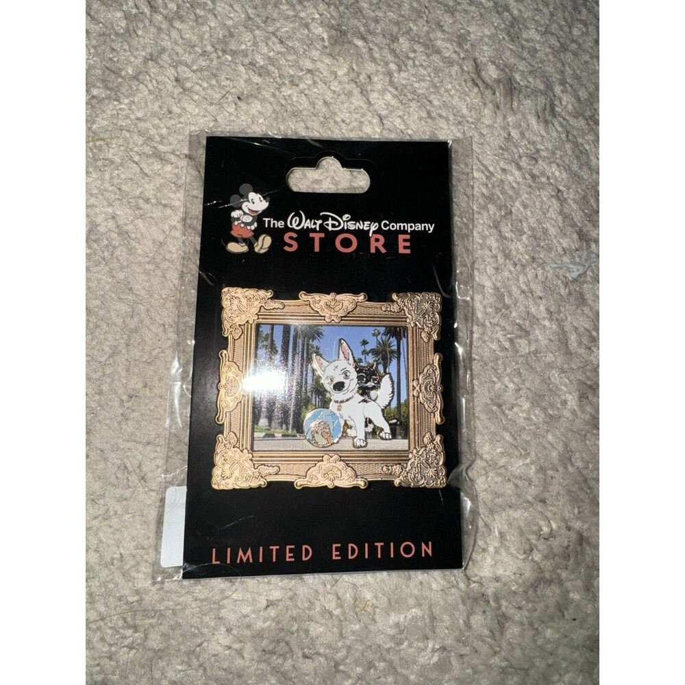 D23 2024 Expo - Friends From Around the World Pin Bolt LE of 300 WDC